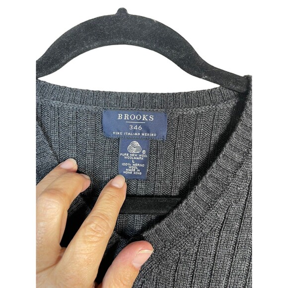 BROOKS 346 Fine Italian Merino Wool V-neck Pullover Sweater, Gray Size Large - Picture 3 of 9